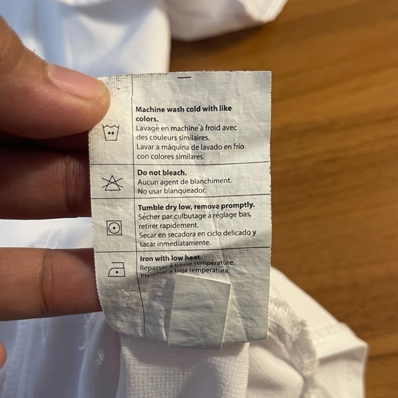 Carhartt white scrub top size Large - Picture 10 of 10